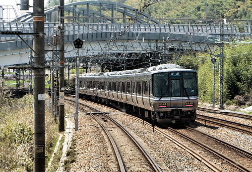 JR Train between Kyoto and Kobe