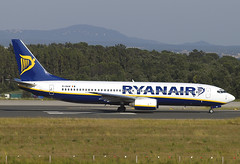 Ryanair B737-8AS EI-DAW GRO 17/06/2004