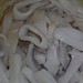 Los calamares cortados y preparados para cocinar