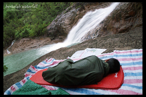 berkelah waterfall: wake up