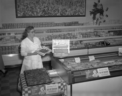 Photo of Hostess Pride chicken display from the Library of Virgina