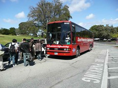 第４回鹿児島大学シリコンバレー研修ツアー SLACにてバスに乗車