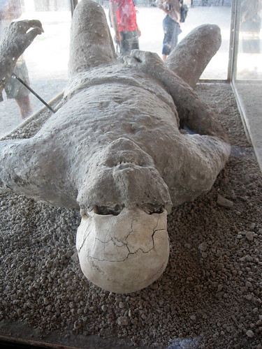 pompeii body