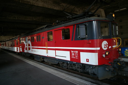 前往鐵力士山的區間火車