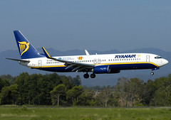 Ryanair (G!) B737-8AS EI-CSW GRO 10/09/2006