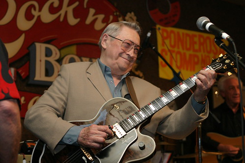 Scotty Moore at one of the first Stomp Concerts in 2003 at Rock N Bowl, New Orleans. Image (c)Joseph A. Rosen