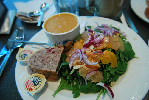 Peanut soup, spinach salad and bread