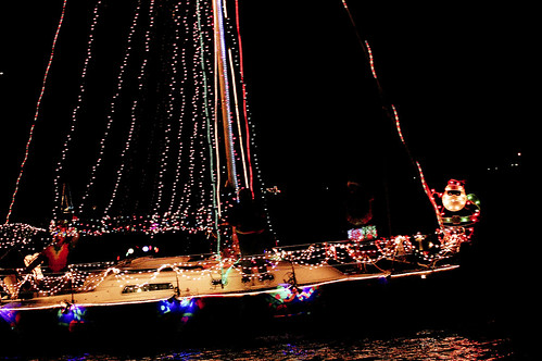 boat christmas parade 33  