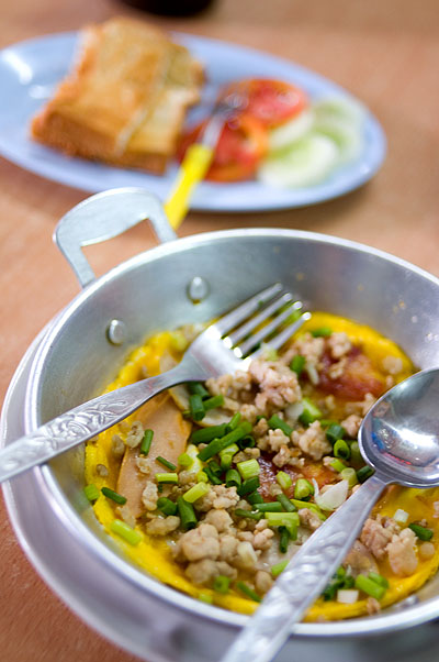 Khai katha, an egg dish of apparent Vietnamese origin, Nakhorn Phnom, Thailand