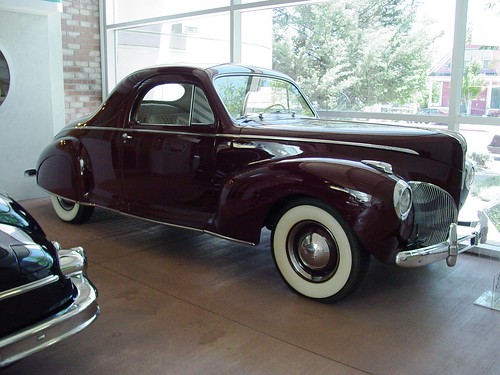 1941 Lincoln Zephyr Coupe V12 1950 Lincoln Cosmopolitan