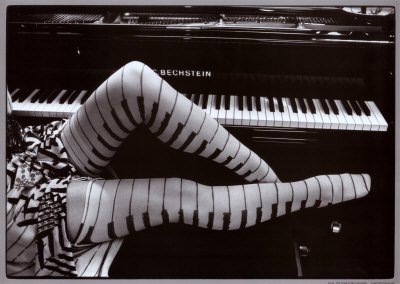 Piano-Legs-Print-C10080927