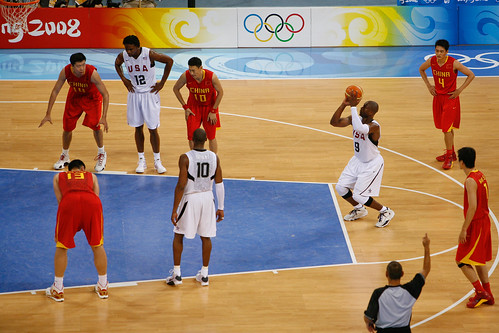  Kobe Bryant Shooting Free Throws 