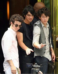 Nick Jonas, Kevin Jonas, Joe Jonas by l980's_chick