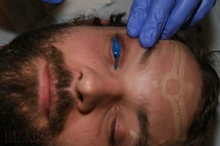 mundo tatuaje. El primer tatuaje de ojos en el mundo.