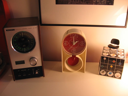 Dad's '70 radio and collectables