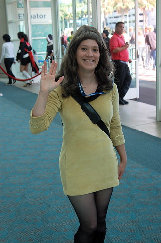 Comic Con 2008: Gold Shirt