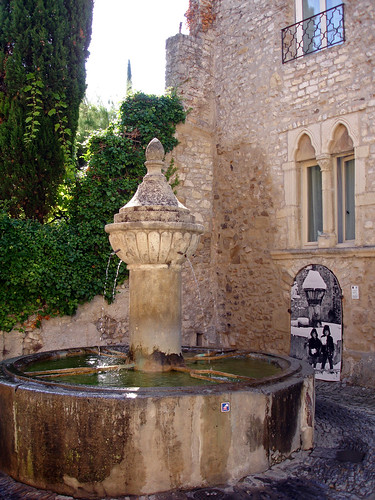 Fontaine - Vaison la Romaine