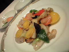 アオリイカとホッキ貝の季節野菜炒め@雁飯店 中国割烹 大岩
