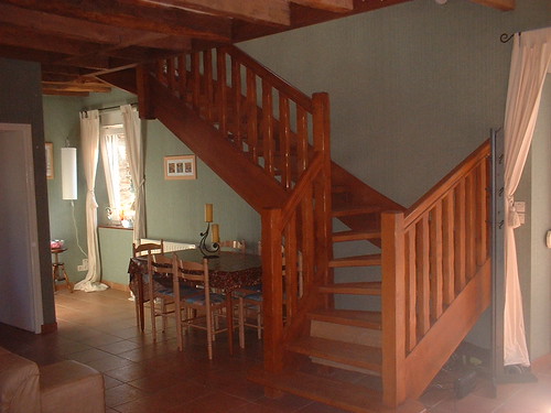 Dining room and stairs - Brittany Gite