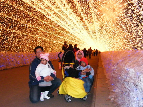 Family pic - Light tunnel at Nabana no sato 