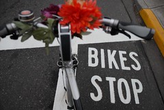 bike stop markings at broadway flint-2.jpg