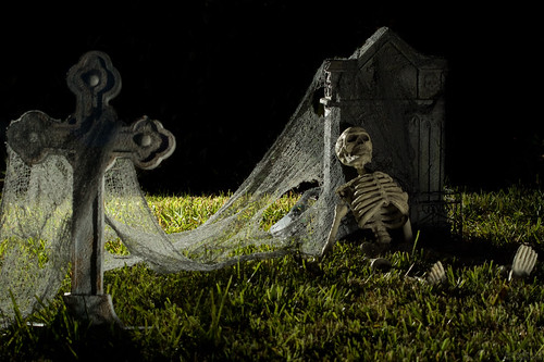 Spooky Cemetery 2 (by jciv)