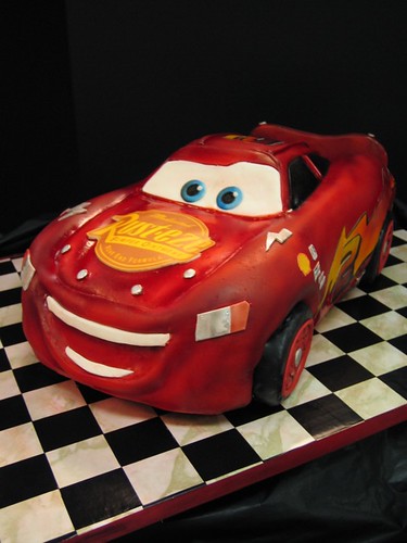 images of cars cakes. Lightning McQueen car cake