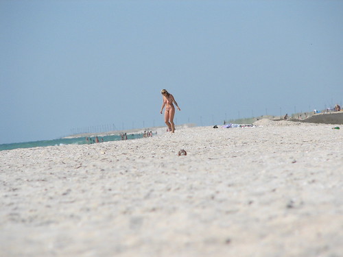 naked nudist gay beach voyeur pics: nudebeach