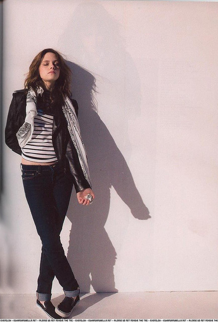 Kristen Stewart as Bella for Twilight by [AP|Fashionist]