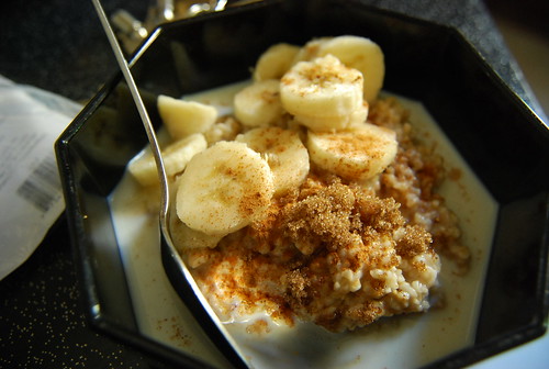 Steel cut oatmeal with cow milk and 1/2 a banana