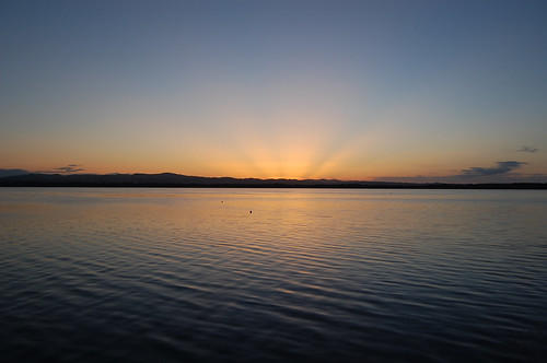 夕日の網走湖