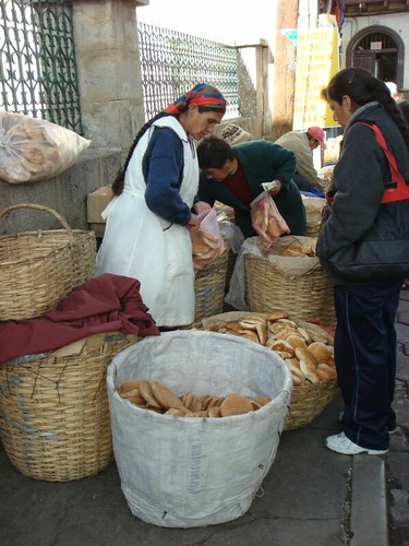 Another one of PotosiÂ´s many ad hoc bread markets...