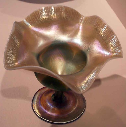 019- Tazon imagen de lirio cristal Favrile 1905