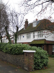 Anne Shelton lived here