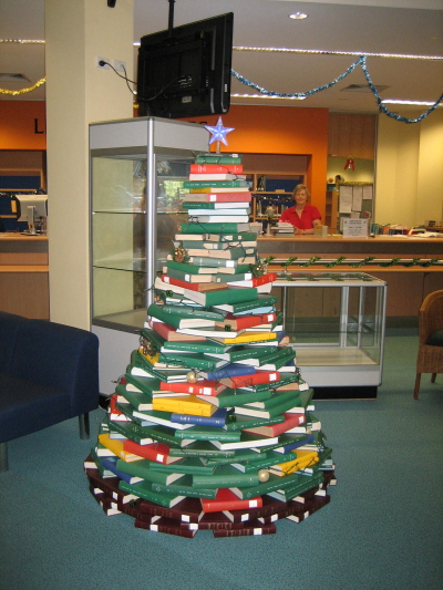 Book Christmas Tree