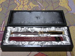 三菱鉛筆 ユニ発売50周年・記念限定商品「ユニ　ペンシルホルダー」