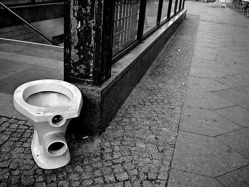 Stranded Berlin Toilet