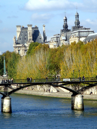 pont des arts and louvre