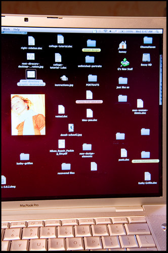 bossys-cluttered-desktop