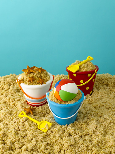 Beach Pail Cupcakes from Confetti Cakes for Kids