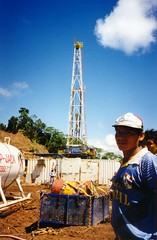 camisea oil well with man