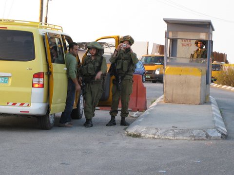 Atara - Bir Zeit checkpoint - 9 November 2008 - photo by Tamar Fleishman