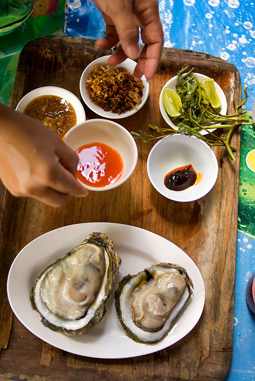 Raw oysters at Bang Po Seafood, Ko Samui.