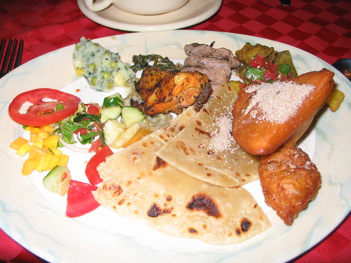 你拍攝的 37 Mara Sopa Lodge - Kenyan Food。
