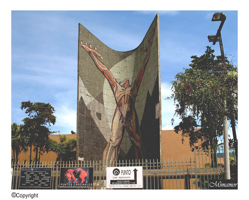 MONUMENTO A LA REVOLUCION / El Salvador