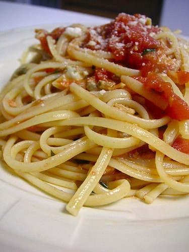 Linguine with clam sauce