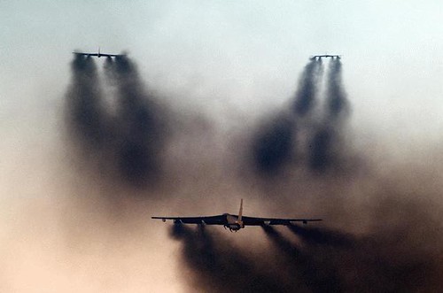 Airplane picture - B52G