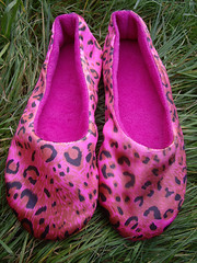 Pink leopard slippers