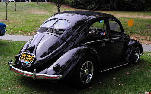 1951 Volkswagen split window Beetle maroon rvr
