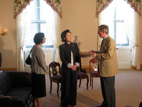 Director Frank Milligan discusses Lincoln's time at the Cottage with First Lady Kim Yun-ok.